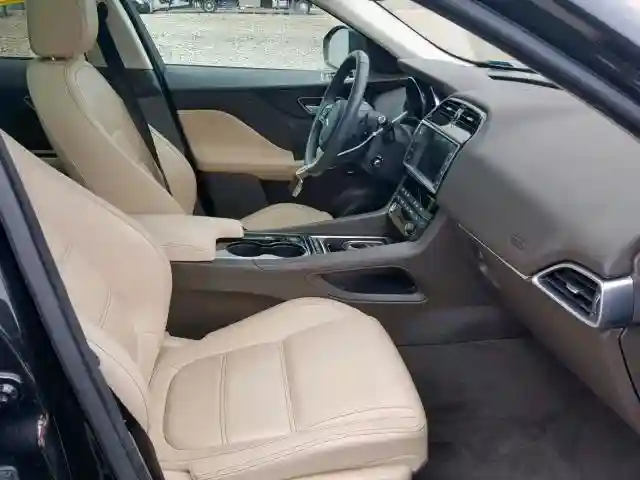 SADCK2BV6HA899775 2017 JAGUAR F-PACE PRESTIGE-4