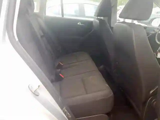 WVGBV7AX0JK003609 2018 VOLKSWAGEN TIGUAN LIMITED-5