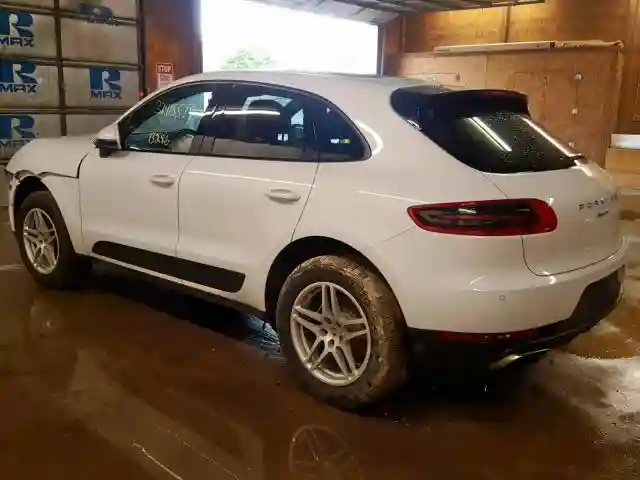 WP1AA2A54JLB14573 2018 PORSCHE MACAN-2