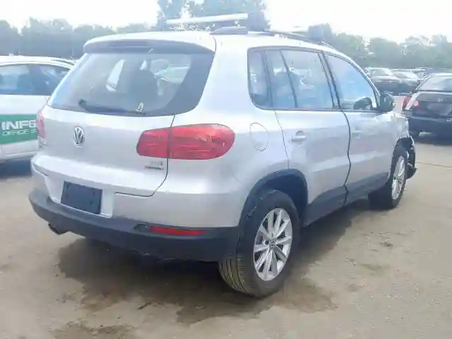 WVGBV7AX0JK003609 2018 VOLKSWAGEN TIGUAN LIMITED-3