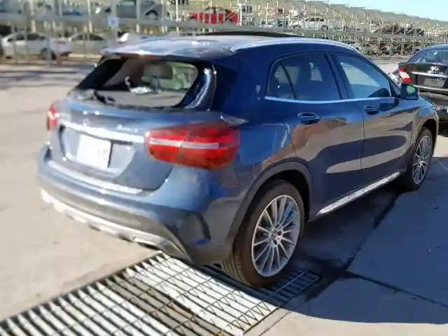 WDCTG4GB7KJ611318 2019 MERCEDES-BENZ GLA 250 4MATIC-3