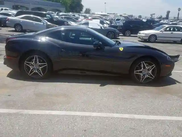 ZFF77XJA7H0221196 2017 FERRARI CALIFORNIA T-0