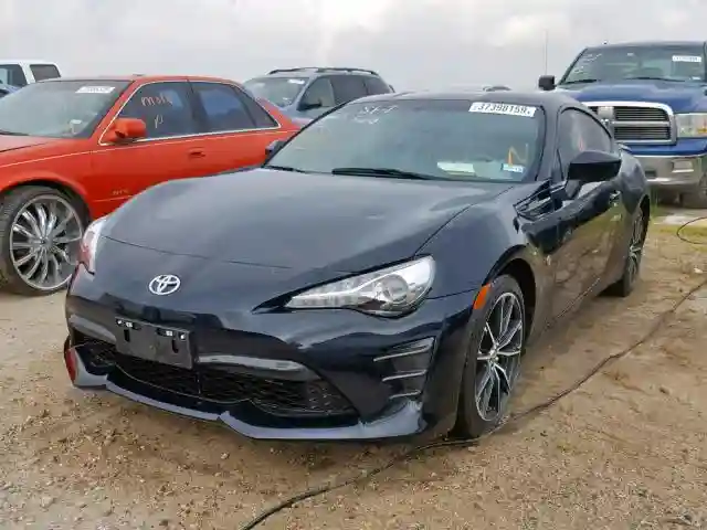 JF1ZNAA1XH8704943 2017 TOYOTA 86 BASE-1