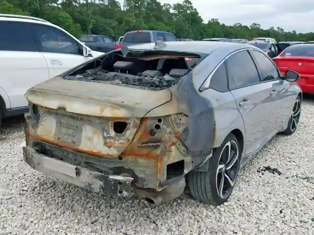1HGCV1F34JA071222 2018 HONDA ACCORD SPORT-3