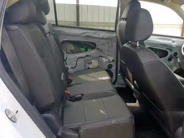 3VV3B7AXXJM170314 2018 VOLKSWAGEN TIGUAN SE-5