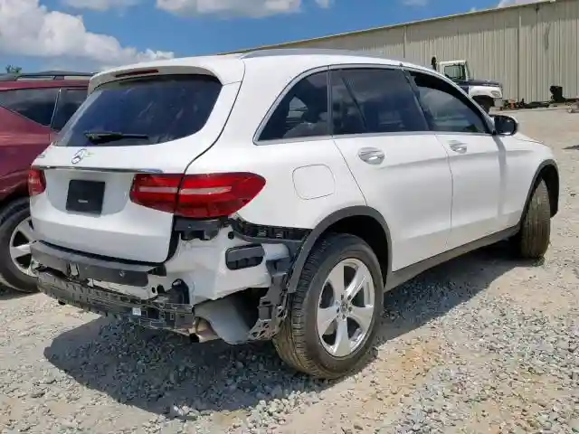 WDC0G4JB8JV081444 2018 MERCEDES-BENZ GLC 300-3
