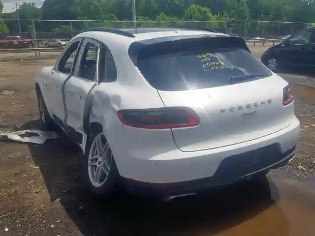 WP1AA2A50HLB01703 2017 PORSCHE MACAN-2