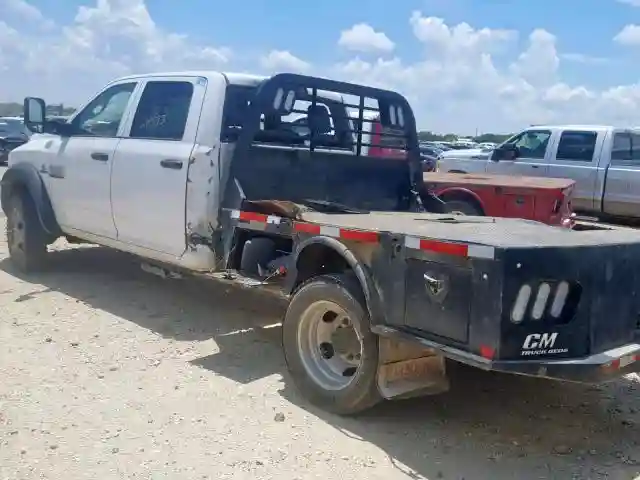 3C7WRNEL8JG145674 2018 RAM 5500-2