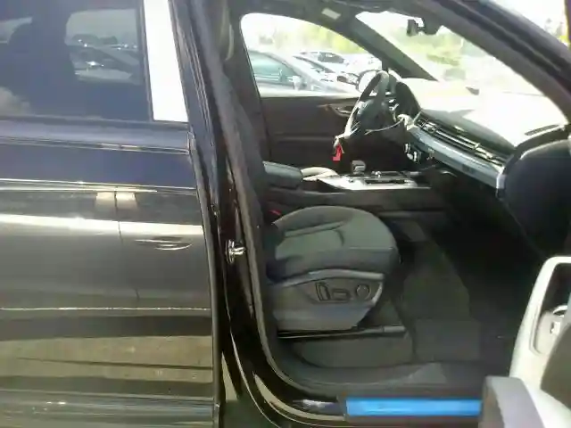WA1WAAF79KD004247 2019 AUDI Q7 TECHNIK S-LINE-4