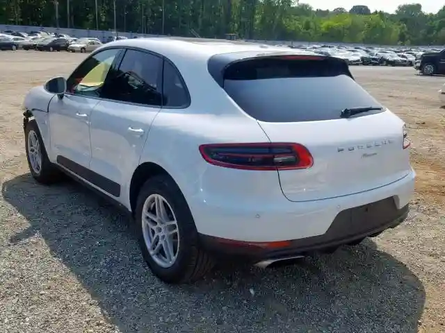 WP1AA2A5XJLB23665 2018 PORSCHE MACAN-2