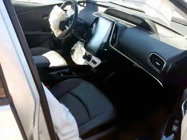 JTDKARFP1H3039284 2017 TOYOTA PRIUS PRIME-4