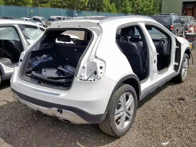 WDCTG4GB2JJ530144 2018 MERCEDES-BENZ GLA 250 4MATIC-3