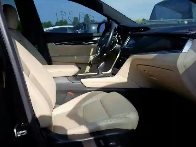 1GYKNARS6HZ236321 2017 CADILLAC XT5-4