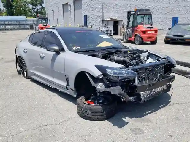 KNAE55LC5J6036529 2018 KIA STINGER GT2-0