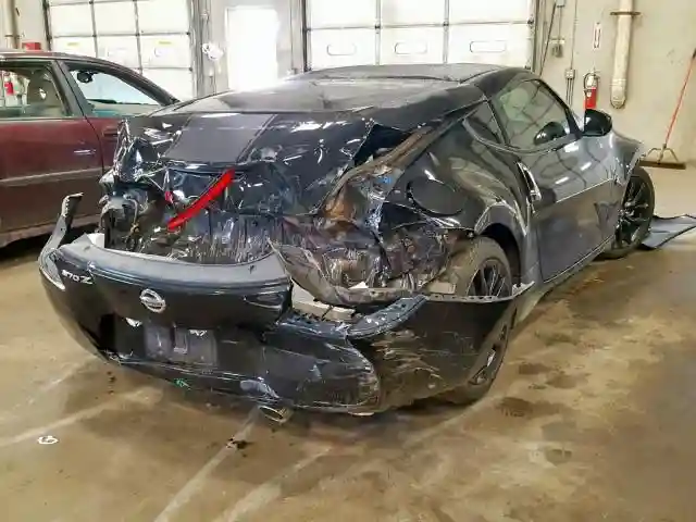 JN1AZ4EH5JM572713 2018 NISSAN 370Z BASE-3