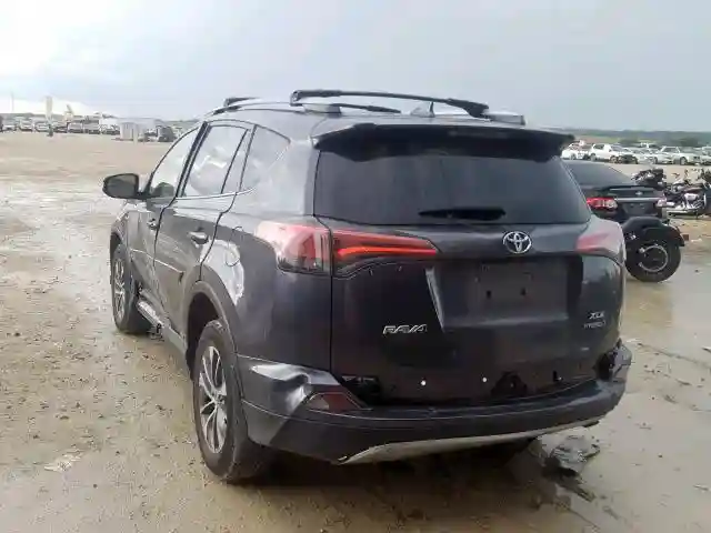 JTMRJREV0JD156370 2018 TOYOTA RAV4 HV LE-2