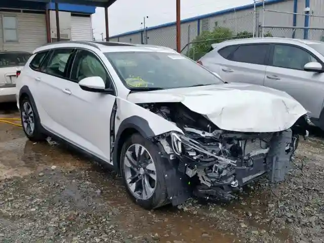 W04GV8SX8J1071591 2018 BUICK REGAL TOURX ESSENCE-0