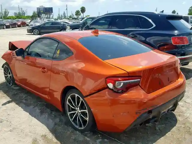 JF1ZNAA17H8710084 2017 TOYOTA 86 BASE-2