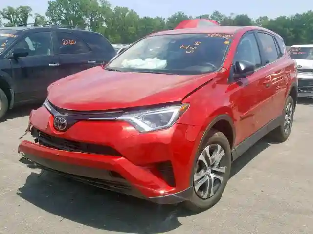 2T3ZFREV0HW396808 2017 TOYOTA RAV4 LE-1