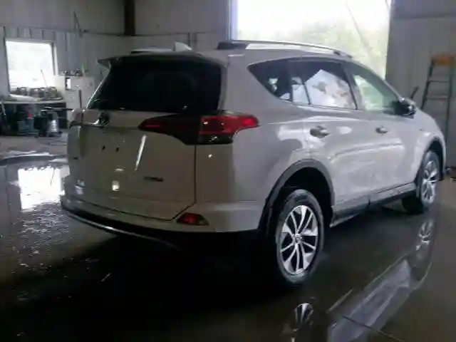 JTMRJREV8JD258967 2018 TOYOTA RAV4 HV LE-3