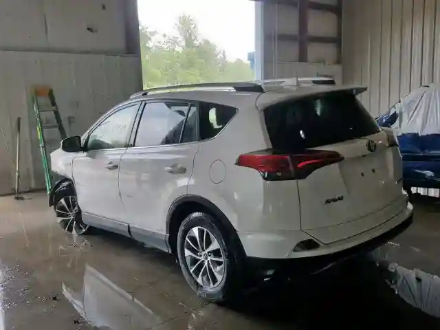 JTMRJREV8JD258967 2018 TOYOTA RAV4 HV LE-2