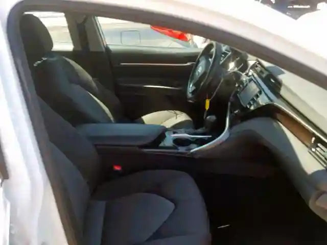 4T1B31HK8KU005823 2019 TOYOTA CAMRY LE-4