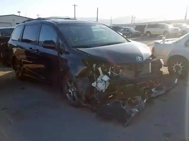 5TDXK3DCXGS765299 2016 TOYOTA SIENNA SE-0
