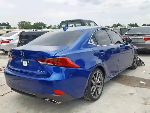 JTHBA1D21J5083531 2018 LEXUS IS 300-3