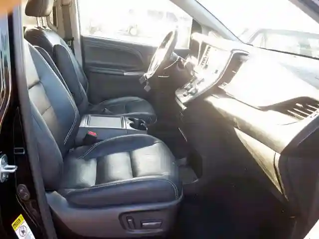 5TDXK3DCXGS765299 2016 TOYOTA SIENNA SE-4