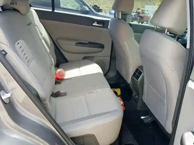 KNDPMCAC6K7504852 2019 KIA SPORTAGE LX-5