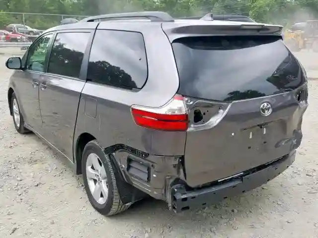5TDKZ3DC4JS956827 2018 TOYOTA SIENNA LE-2