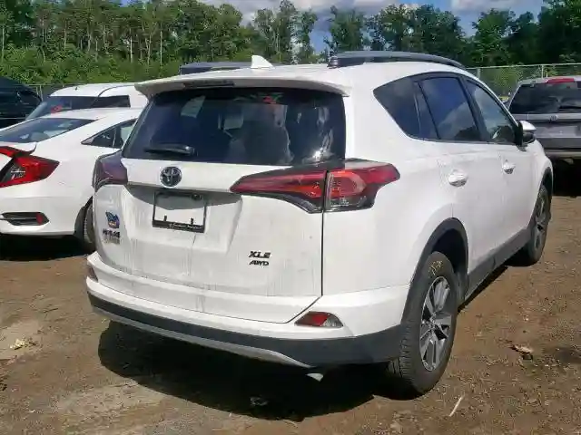JTMRFREVXJJ241946 2018 TOYOTA RAV4 ADVENTURE-3