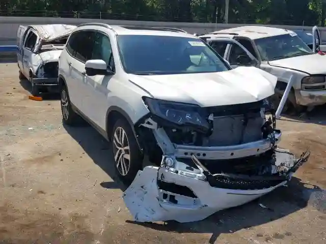 5FNYF5H98JB027712 2018 HONDA PILOT TOURING-0