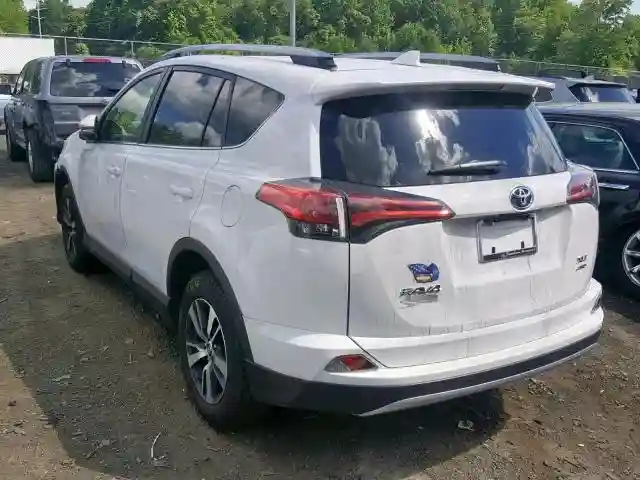 JTMRFREVXJJ241946 2018 TOYOTA RAV4 ADVENTURE-2