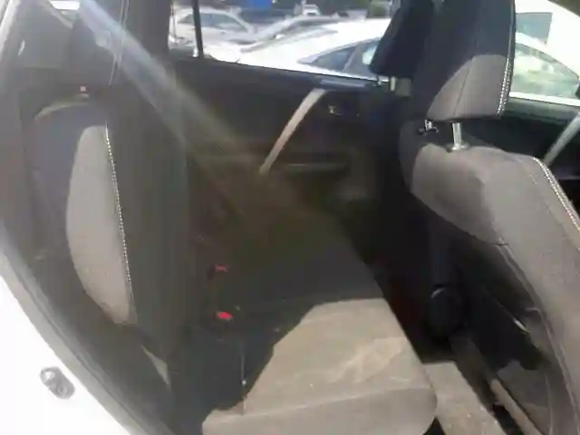 JTMRFREVXJJ241946 2018 TOYOTA RAV4 ADVENTURE-5