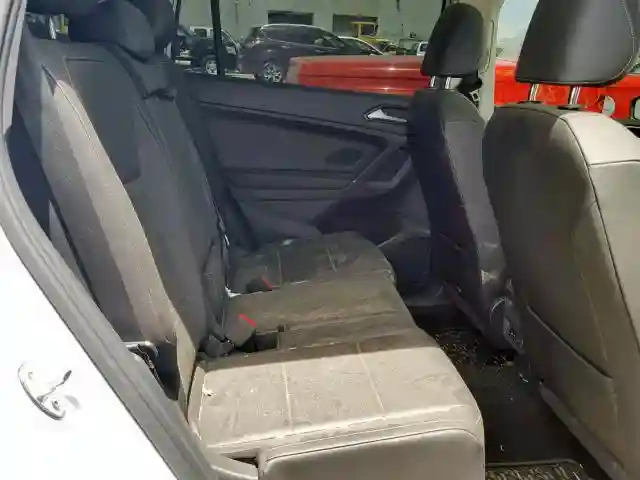 3VV2B7AX5JM094951 2018 VOLKSWAGEN TIGUAN SE-5