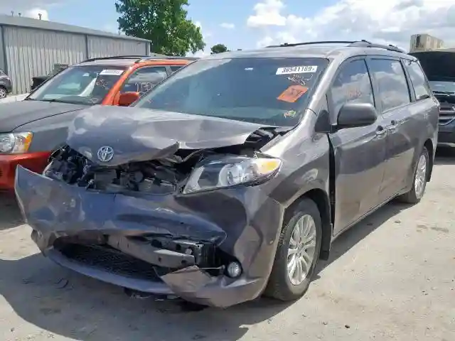 5TDYK3DC0GS764862 2016 TOYOTA SIENNA XLE-1
