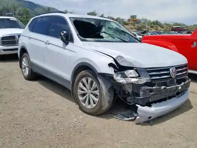 3VV2B7AX5JM094951 2018 VOLKSWAGEN TIGUAN SE-0
