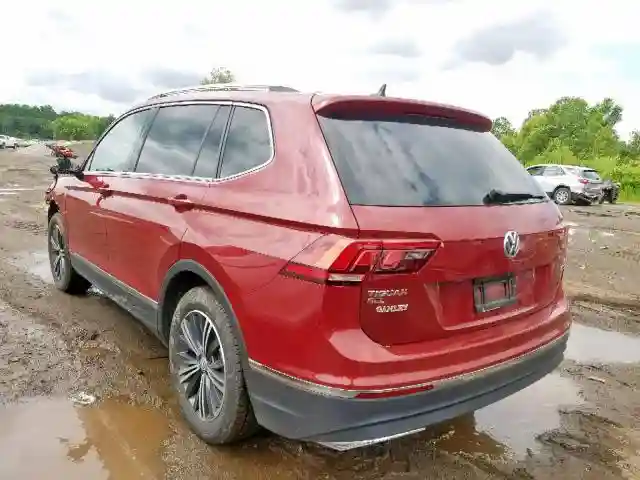 3VV2B7AX1JM038795 2018 VOLKSWAGEN TIGUAN SE-2