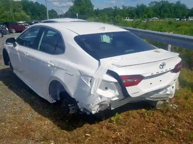 4T1B11HKXKU761062 2019 TOYOTA CAMRY L-2