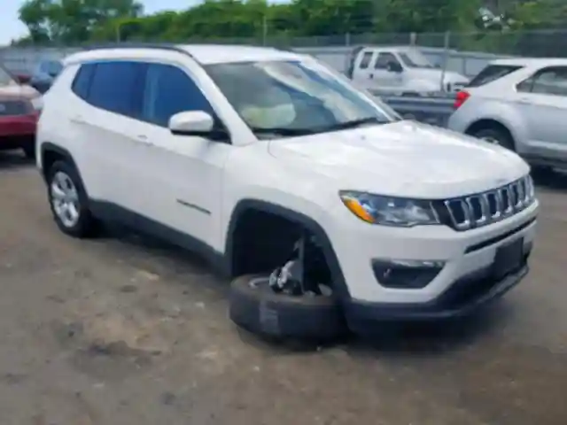 3C4NJDBB7JT345278 2018 JEEP COMPASS LATITUDE-0
