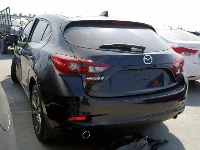 3MZBN1L35JM259455 2018 MAZDA 3 TOURING-2