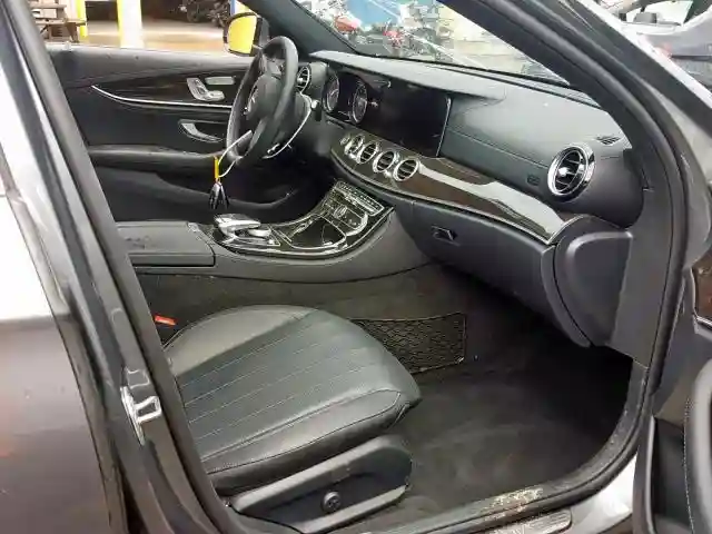 WDDZF4KB1HA075975 2017 MERCEDES-BENZ E 300 4MATIC-4