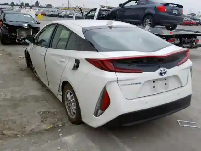 JTDKARFP6H3059644 2017 TOYOTA PRIUS PRIME-2