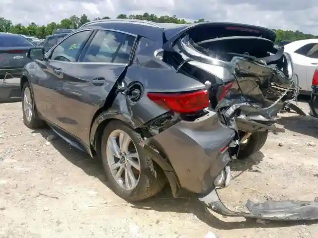 SJKCH5CP0HA022420 2017 INFINITI QX30 BASE-2