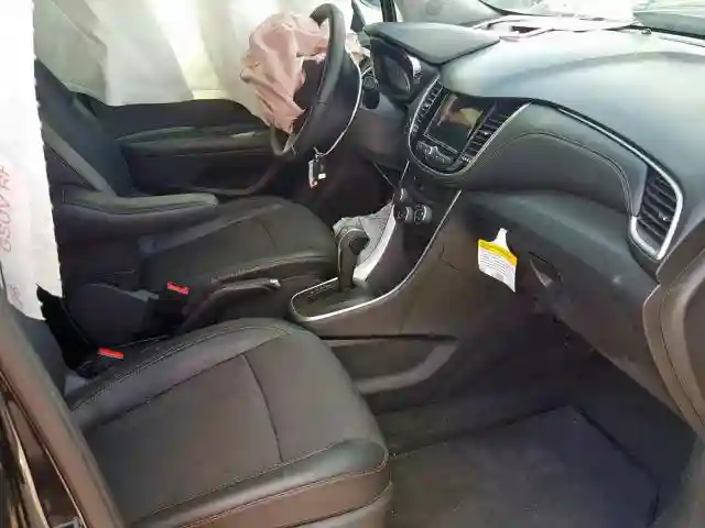 KL7CJLSB1KB743328 2019 CHEVROLET TRAX 1LT-4
