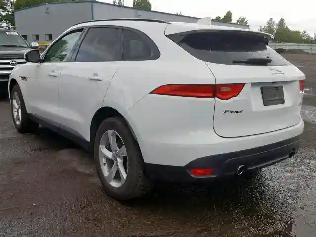 SADCJ2EV2JA241097 2018 JAGUAR F-PACE PREMIUM-2