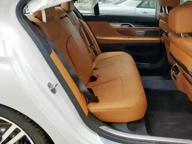 WBA7E2C34HG740605 2017 BMW 740 I-5