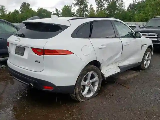 SADCJ2EV2JA241097 2018 JAGUAR F-PACE PREMIUM-3