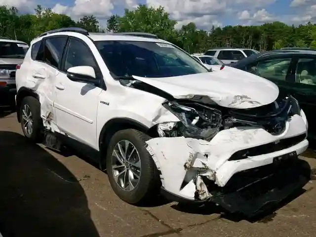 JTMRJREV6JD196890 2018 TOYOTA RAV4 HV LE-0
